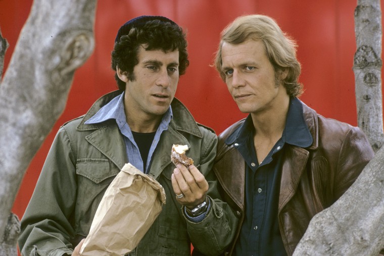 Paul Michael Glaser and David Soul on the set of "Starsky and Hutch" in 1975.