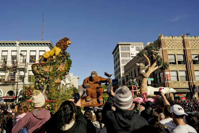The San Diego Zoo float rolls down the parade route at the 135th Rose Parade in Pasadena, Calif., Monday, Jan. 1, 2024.