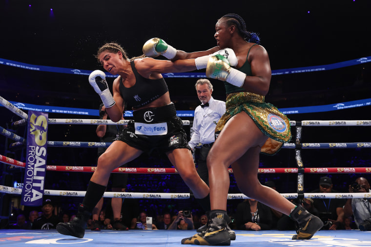 Claressa Shields throws a punch against Maricela Cornejo