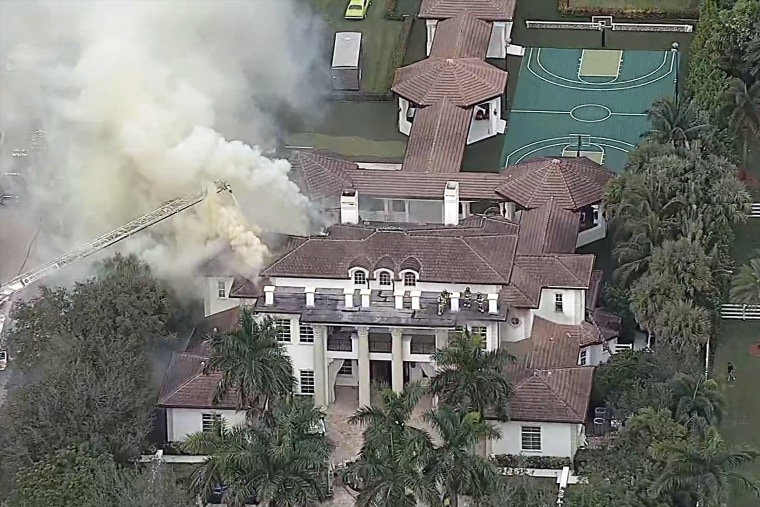 Tyreek Hill's Florida mansion catches fire