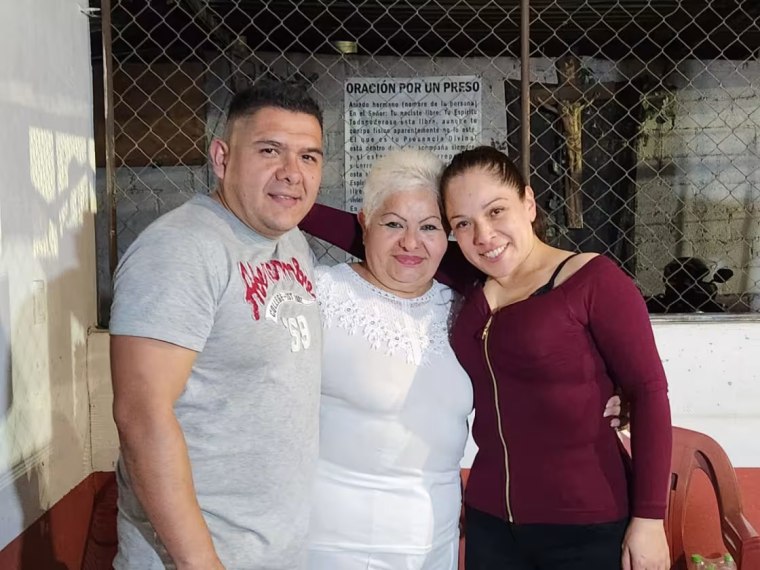 Verónica Razo Casales, right, with her brother Erick Razo Casales and their mother, Austreberta Casales.