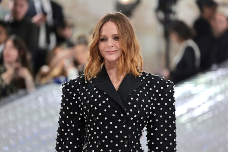 Stella McCartney attends The 2023 Met Gala Celebrating "Karl Lagerfeld: A Line Of Beauty" at The Metropolitan Museum of Art on May 1, 2023 in New York City.
