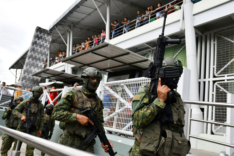 ecuador violence military patrol security