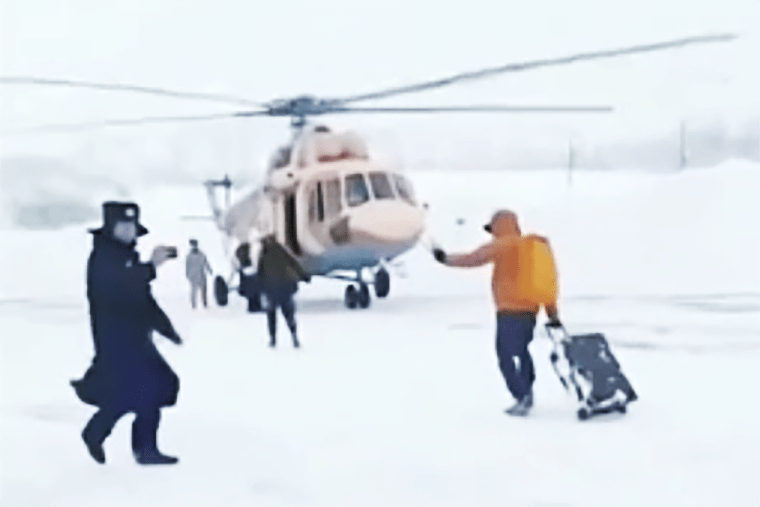 About 1,000 tourists trapped in China’s Xinjiang after avalanches
