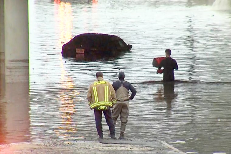 texas flood flooding car auto