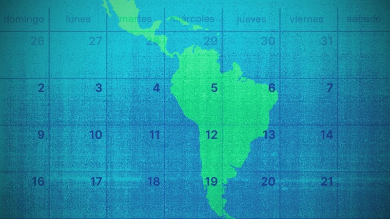 Ilustración de una silueta de los países que componen América Latina sobrepuesta a un calendario