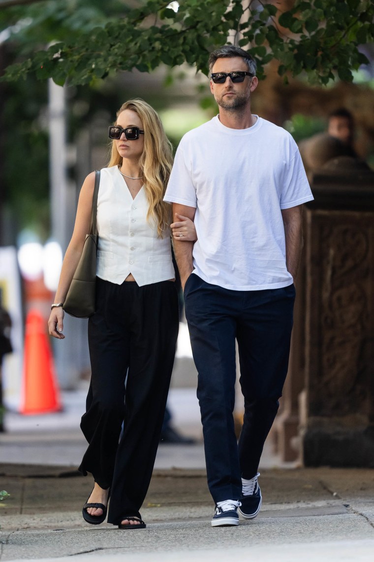 Who Is Jennifer Lawrence s Husband All About Cooke Maroney Who Is Jennifer Lawrence s Husband All About Cooke Maroney