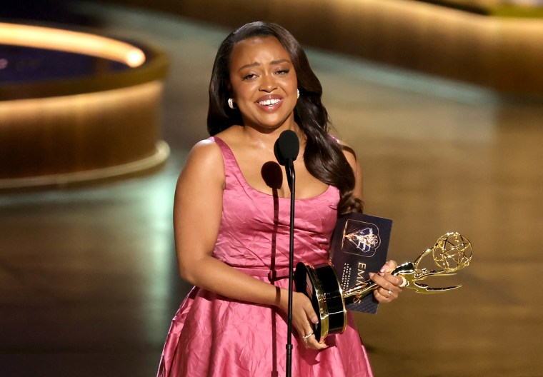 Oprah Winfrey Sends Quinta Brunson Giant Bouquet After Historic Emmy Win   Quinta Brunson Emmy Mc 240115 C8c6d2 