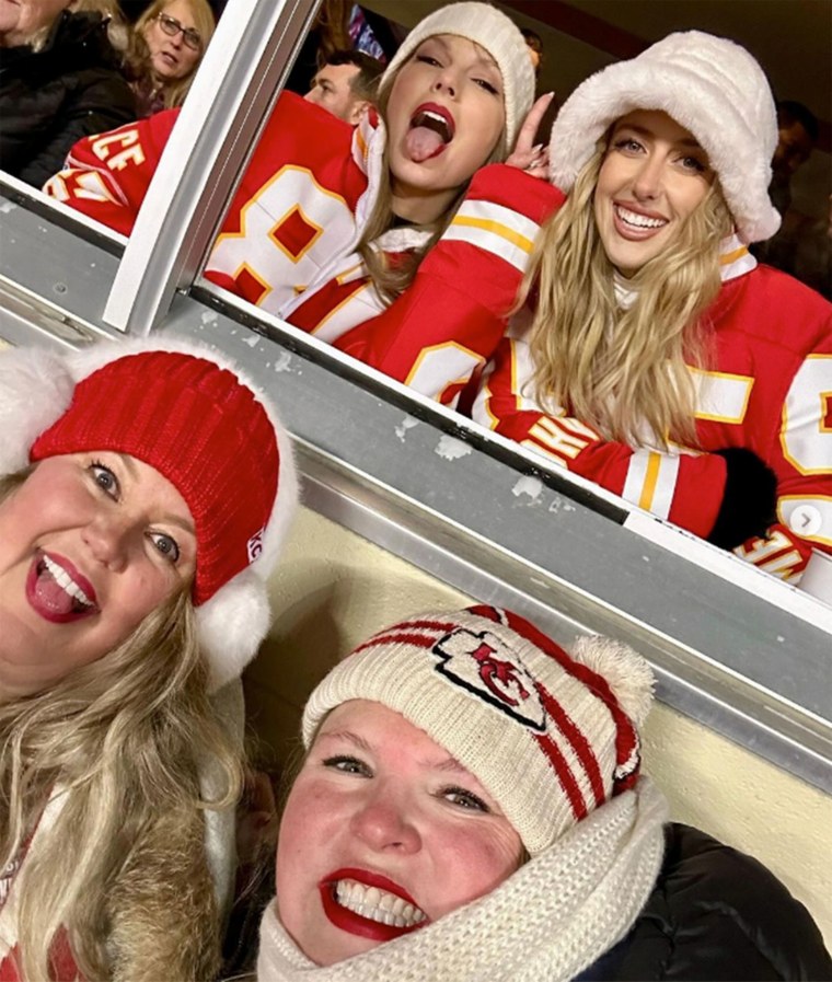 Beth Vancil (right) and Betsy Nacrelli sat in front of Taylor Swift and Brittany Mahomes during the Jan. 13 Kansas City Chiefs game.