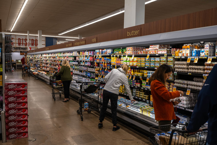 Shoppers at an Albertsons Cos. brand Safeway grocery store in Scottsdale, Arizona on Jan. 3, 2024.  