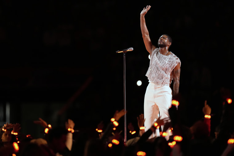 Usher brings the nostalgia during the halftime show.