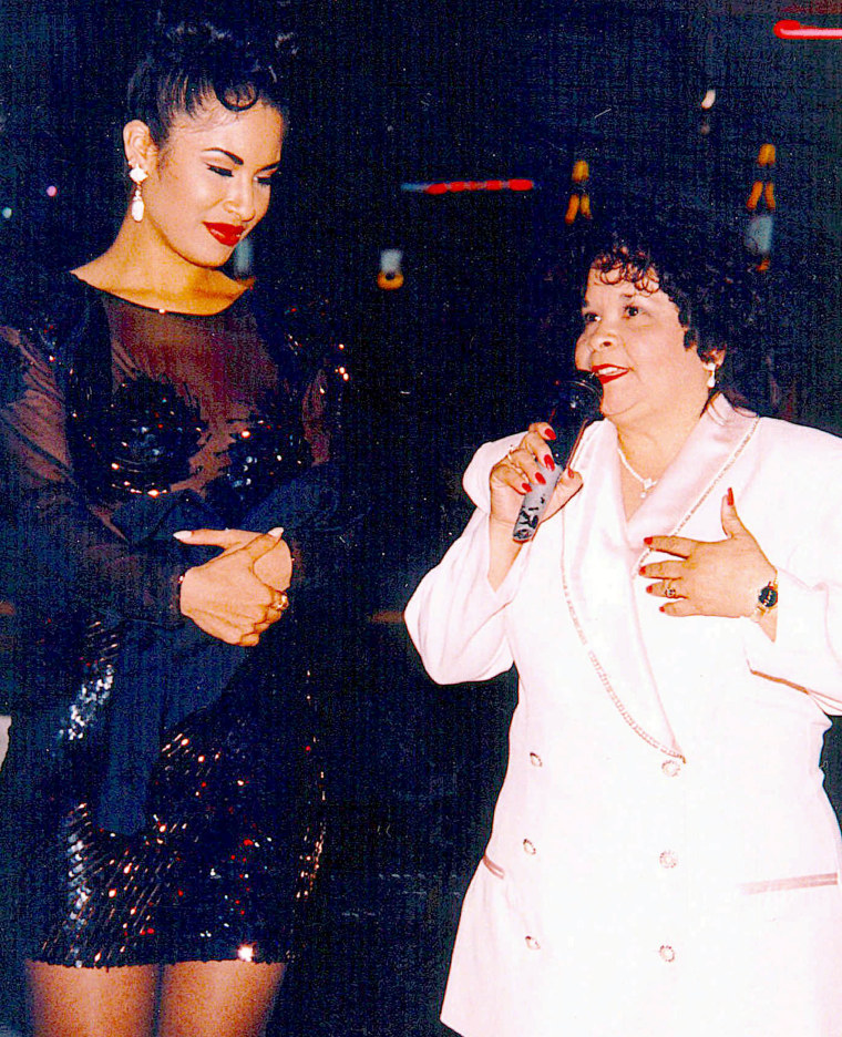 Selena, Yolanda Saldivar
