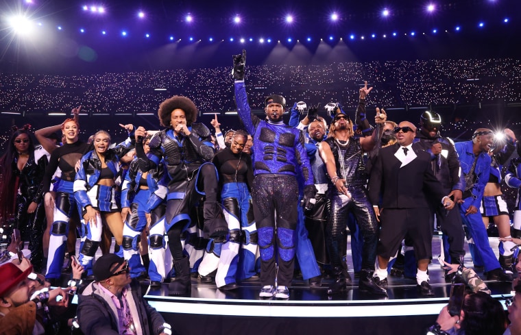 H.E.R., Ludacris, Usher, Lil Jon, Jermaine Dupri and will.i.am onstage during the Apple Music Super Bowl 2014 halftime show at Allegiant Stadium on Feb. 11, 2024.