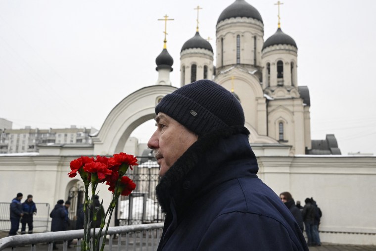 Alexei Navalny Funeral Live Updates: Russian Opposition Leader Buried ...