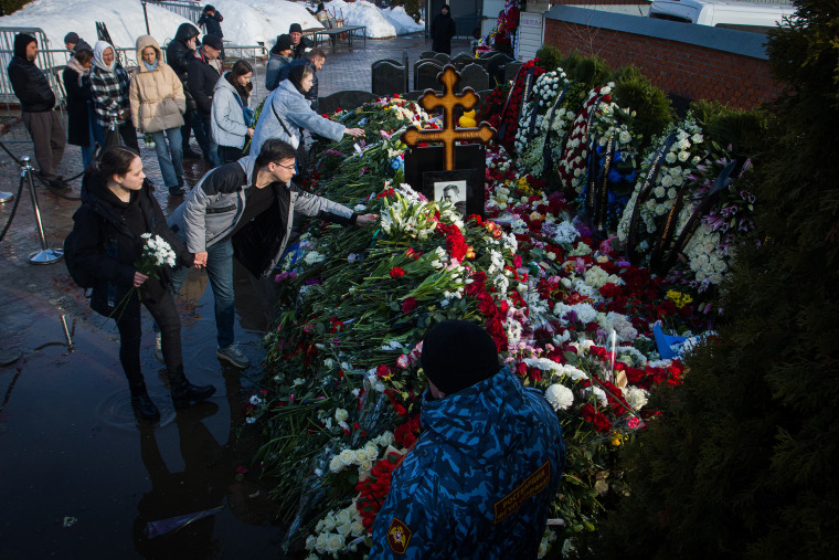 Laying flowers at the tomb of Alexei Navalny in Moscow - 02 Mar 2024