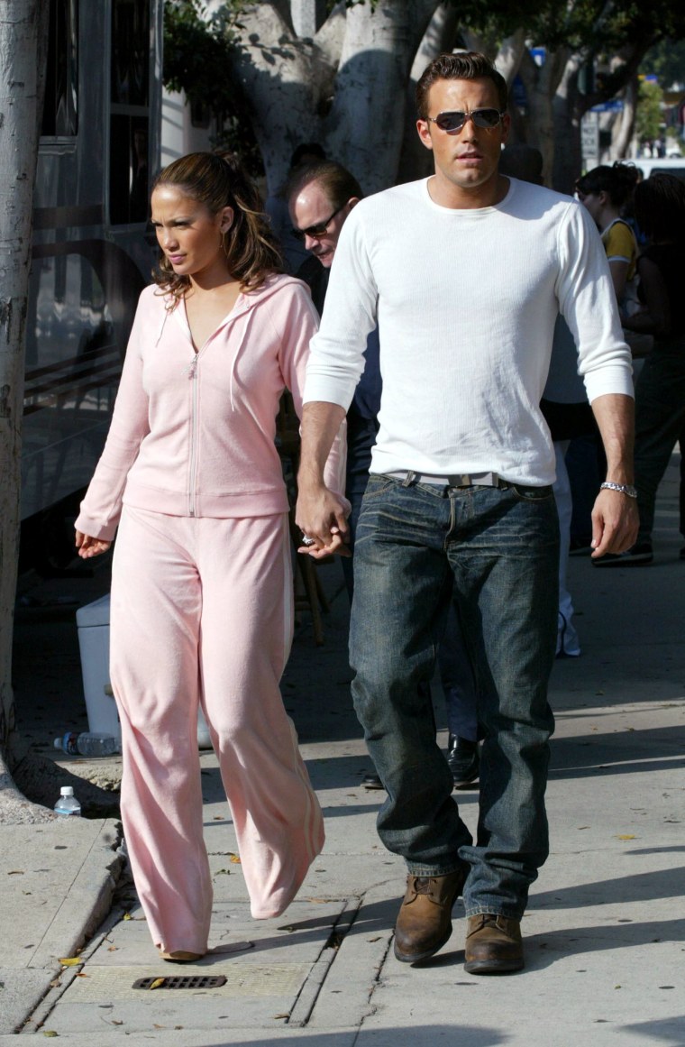 Ben Affleck and Jennifer Lopez walking through Beverly Hills