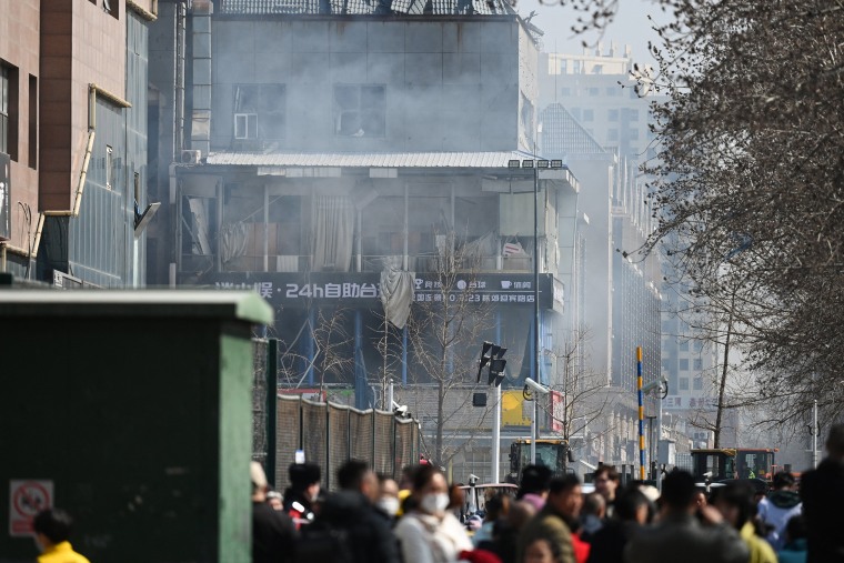 A huge suspected gas explosion at a restaurant killed one person and injured 22 more in northern China's Hebei province during rush hour on March 13, state media reported, causing severe damage to buildings. 