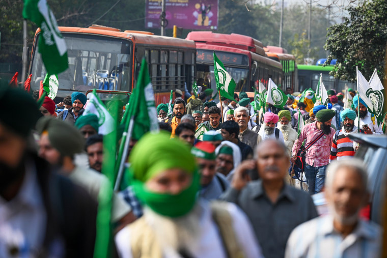 Delhi Kisan Mazdoor Mahapanchayat: Farmers Protest Against Centre's Policies At Ramlila Maidan; Traffic Curbs In Place