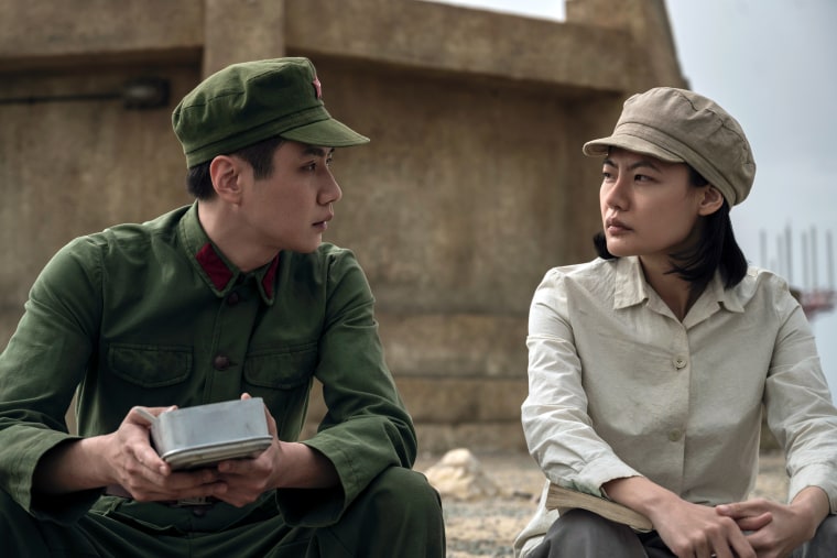 Yu Guming, left, and Zine Tseng in "3 Body Problem".