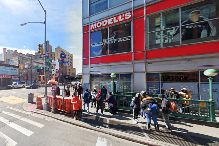 A screenshot from one of the exits of the subway station at 125th and Lexington.