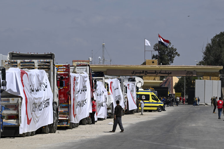A line of trucks belonging to the Egyptian Red Crescent.