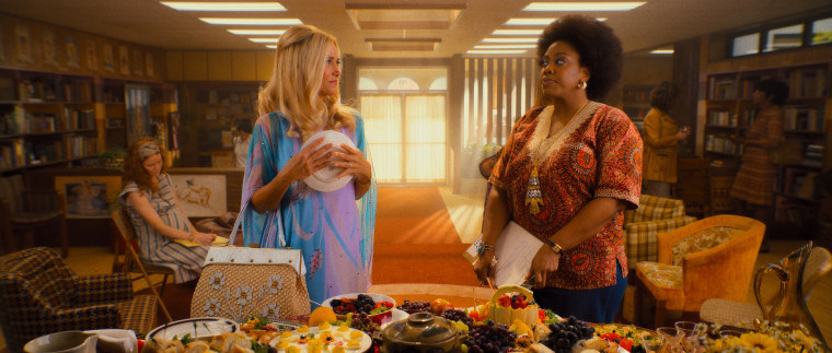 Kristen Wiig and Amber Chardae Robinson in "Palm Royale."