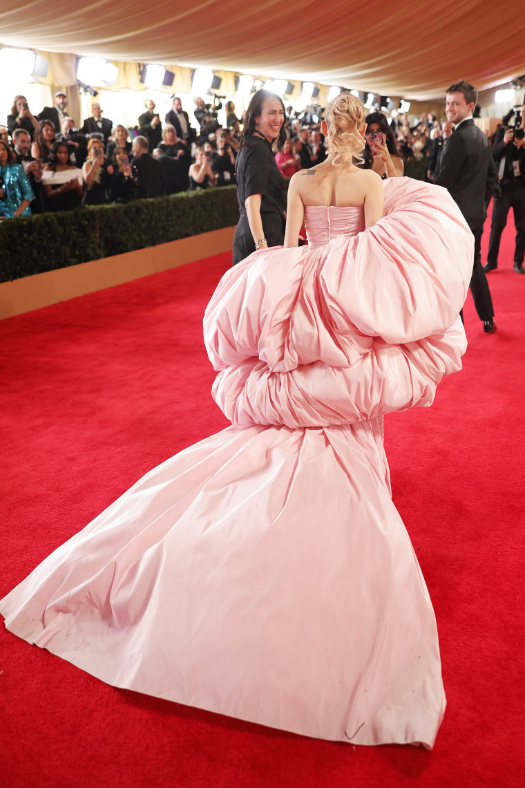 Image: 96th Annual Academy Awards - Roaming Red Carpet