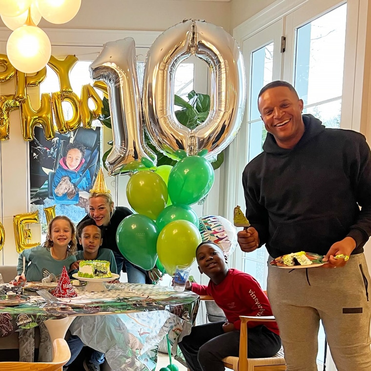 Del had a ROARing good time at this dinosaur-themed family birthday celebration.