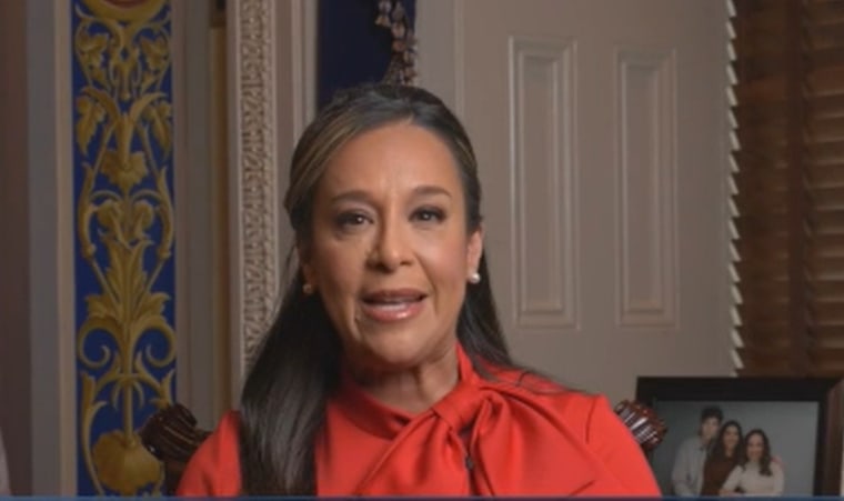 La congresista Monica de la Cruz durante su alocución televisiva, luego del Estado de la Nación, el 7 de marzo de 2024.