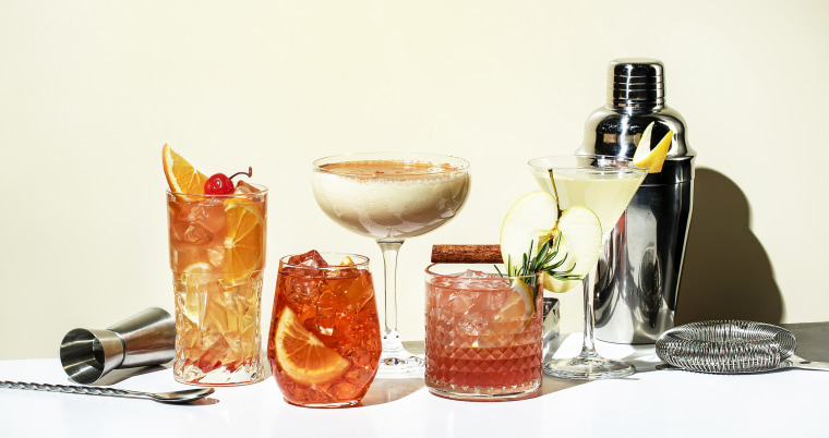 Bright fruity and citrus alcoholic drinks with gin, vodka, vermouth and juice.