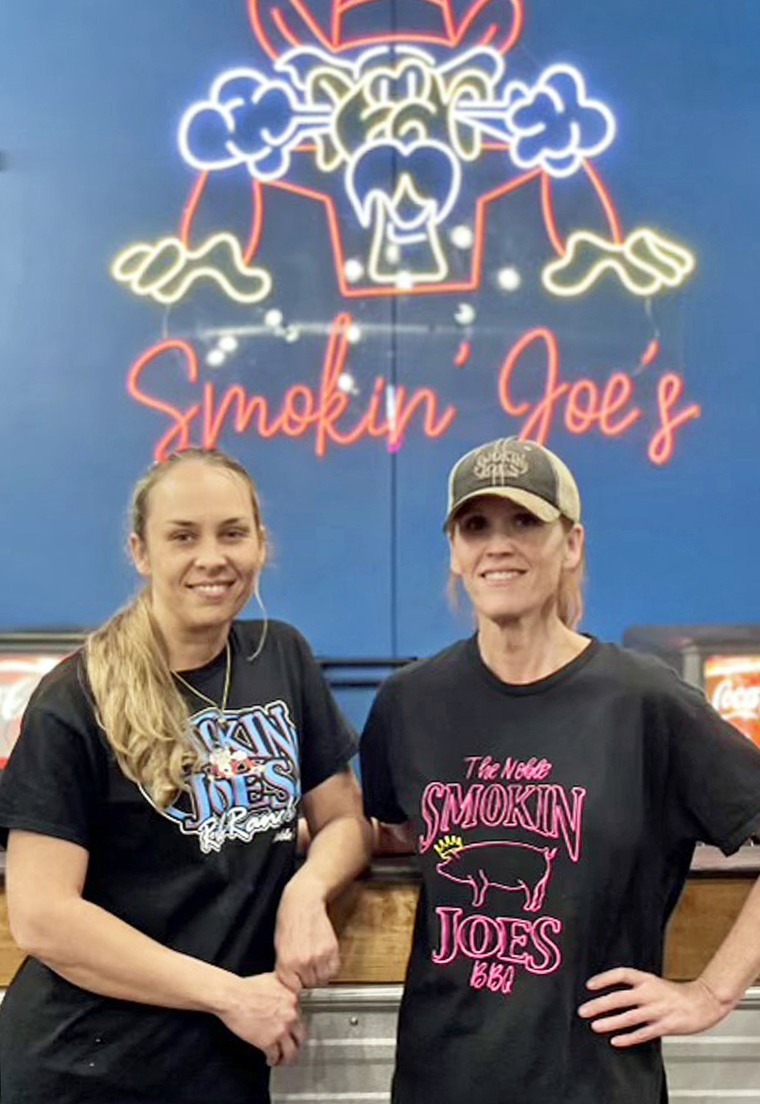  Sisters Somer Williams and Taylor Wells are proud of Smokin’ Joe’s now-famous fries.