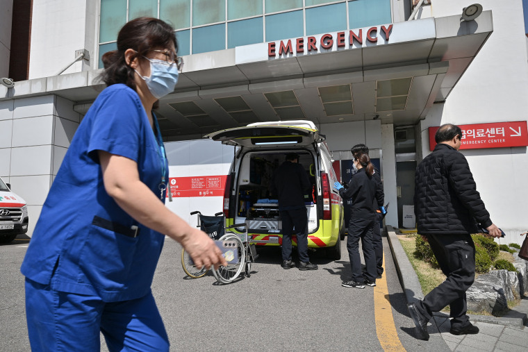 South Korean President Yoon Suk Yeol on April 1, slammed the "cartel" of medics who oppose sector reforms, saying the government would not back down on plans that have triggered a month-long doctors strike. 