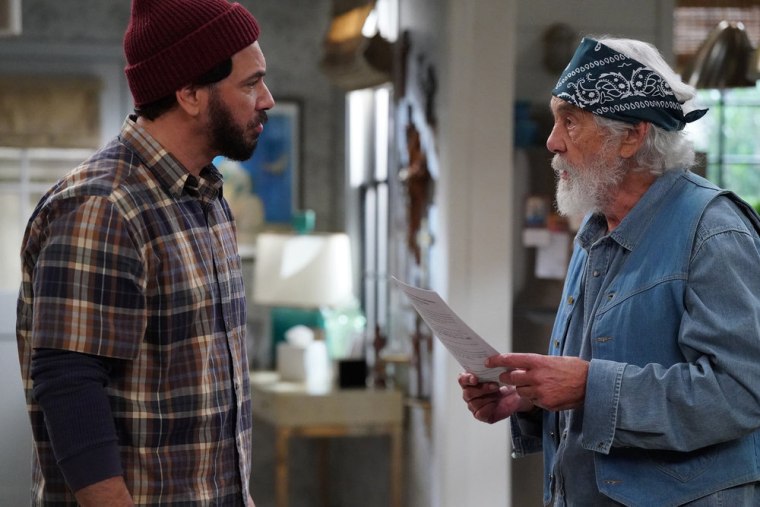 From left, Al Madrigal as Oscar, Tommy Chong as Bryan in episode 207 "Lopez vs Let It Go"