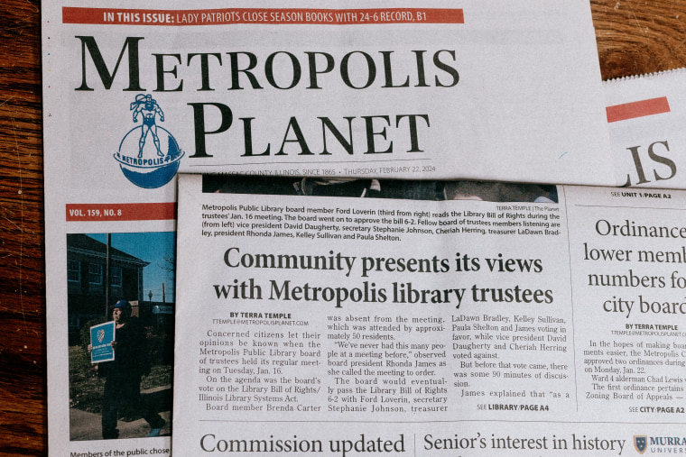 The banner of the Metropolis Planet features an image of Superman.