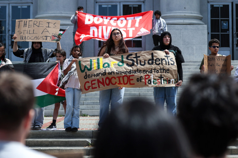 UC Berkeley Students Hold Rally In Support Of Gaza