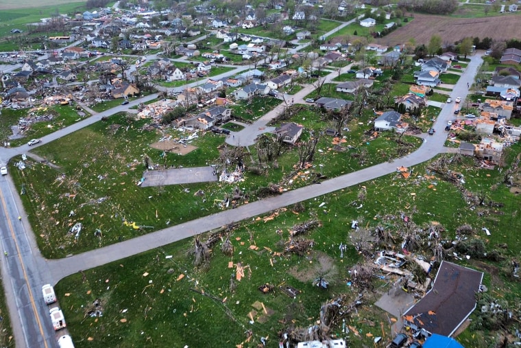 مینڈن، آئیووا میں طوفان سے نقصان۔