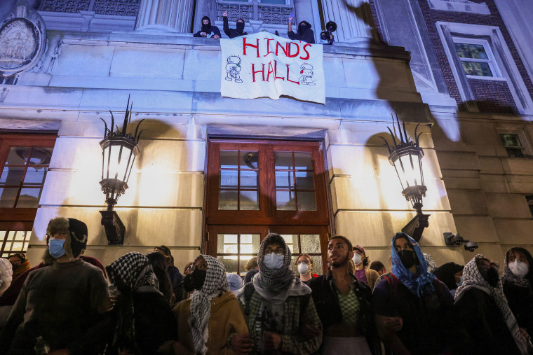 Les manifestations se poursuivent sur le campus de l'Université de Columbia en soutien aux Palestiniens