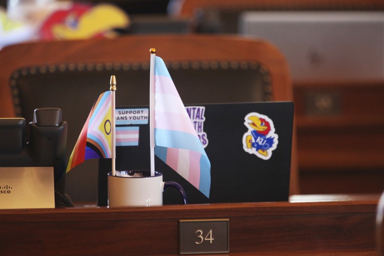 Kansas bill to limit gender-affirming care for transgender minors dies after failed veto override / Supporters were two votes short when two Republicans switched their votes and prevented the Legislature from overriding the Democratic governor's veto.
