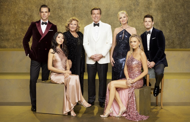 Abbott Family: Jason Thompson, Kelsey Wang, Beth Maitland, Peter Bergman, Eileen Davidson, Melissa Ordway and Michael Mealor from the CBS original daytime series "The Young and the Restless."