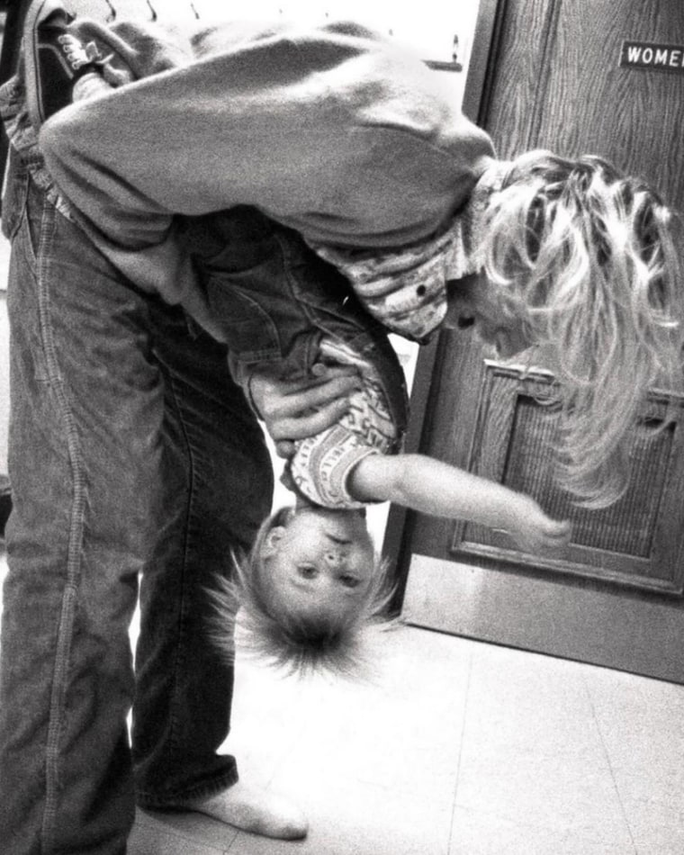 Francis Bean Cobain shares final photos of her with late dad Kurt Cobain on death anniversary