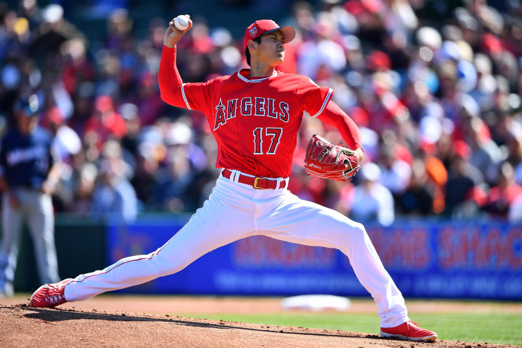 Shohei Ohtani pitches for the Los Angeles Angels during a spring training game in 2018.