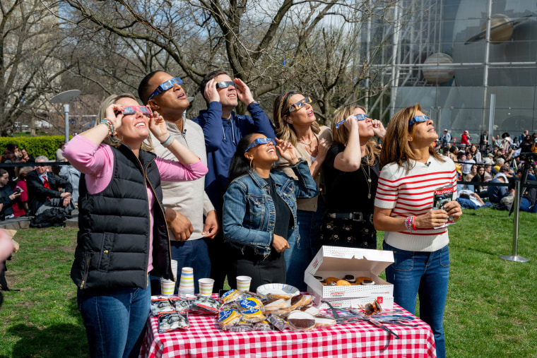 See The TODAY Anchors Watch The Eclipse Together With Their Kids