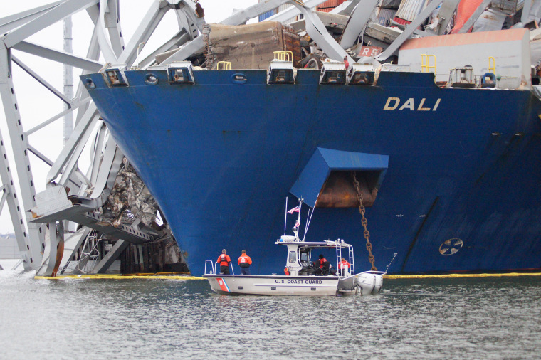 container ship dali francis scott key bridge wreckage collision