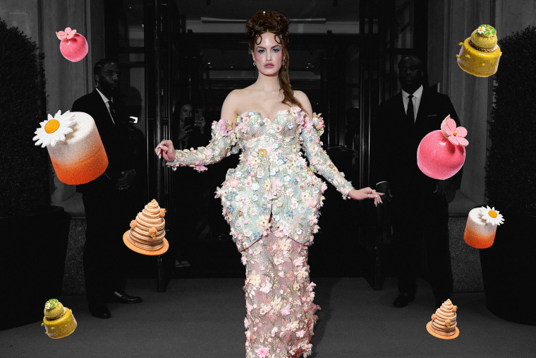 Haley Kalil departs The Mark Hotel for the Met Gala; miniature cakes float