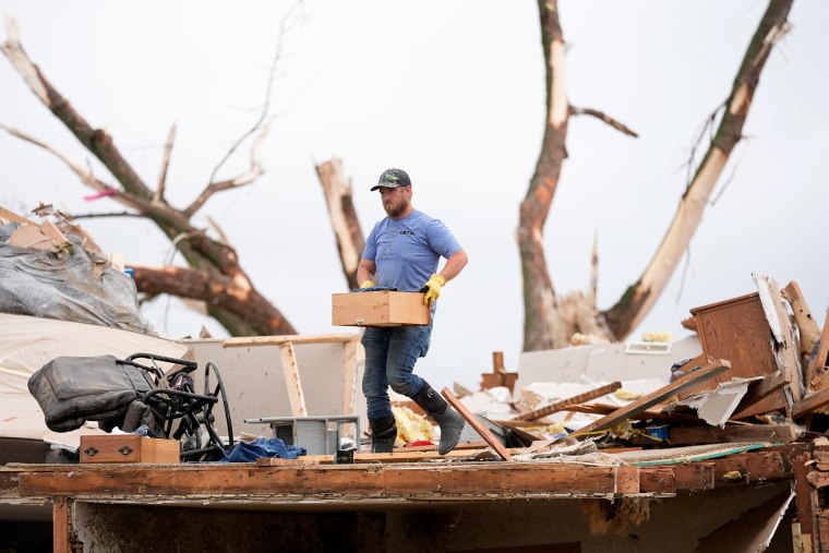 Image: severe weather aftermath debris