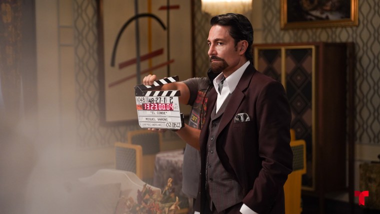 Fernando Colunga en el detrás de escenas de la nueva serie de Telemundo El Conde