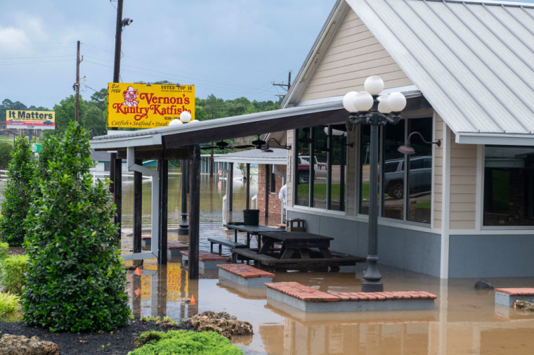 Las imágenes de las históricas inundaciones en Texas, donde cientos han