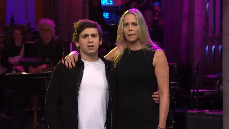 Marcello Hernández's mom might have gotten too warm of a welcome from his “SNL” family.