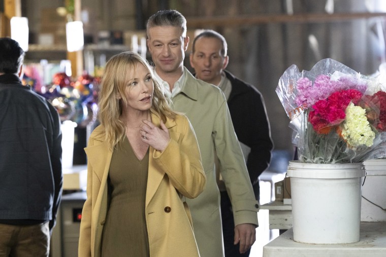 Kelli Giddish as Amanda Rollins, Peter Scanavino as A.D.A Dominick "Sonny" Carisi Jr., Louis Vanaria as Flower Manager 