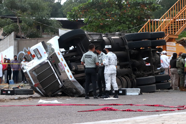 El tráiler en el que murieron 56 personas salió de San Cristobal de las Casas, Chiapas y se accidentó a unos 50 kilómetros de allí, en las afueras de Tuxtla Gutiérrez. 